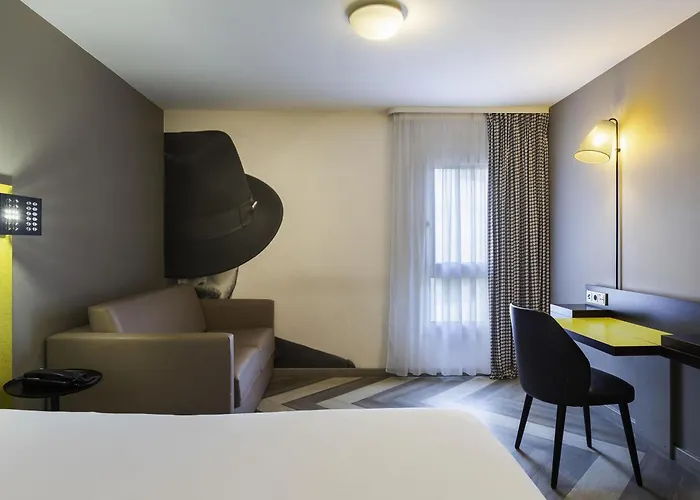 Ibis Styles Centre Port Otel Nice