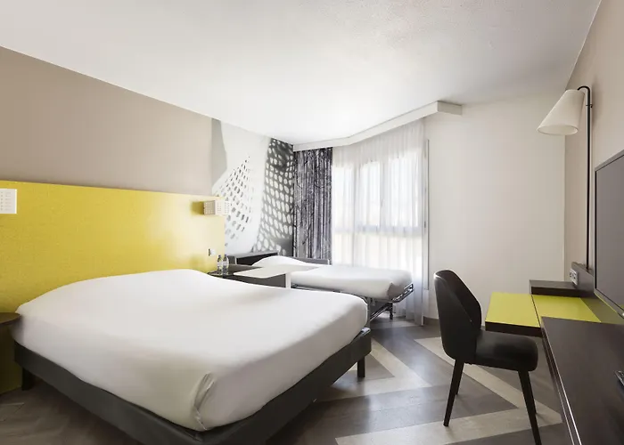 Ibis Styles Centre Port 3* Nice