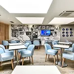 Hotel Ibis Styles Centre Port Nice