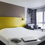 Ibis Styles Centre Port 3*