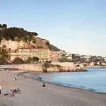 Ibis Styles Centre Port Hotel 3*