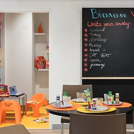 Szálloda Ibis Styles Centre Port