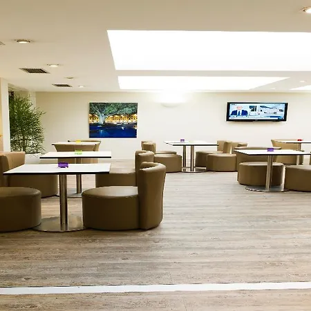 Szálloda Ibis Styles Centre Port Nizza
