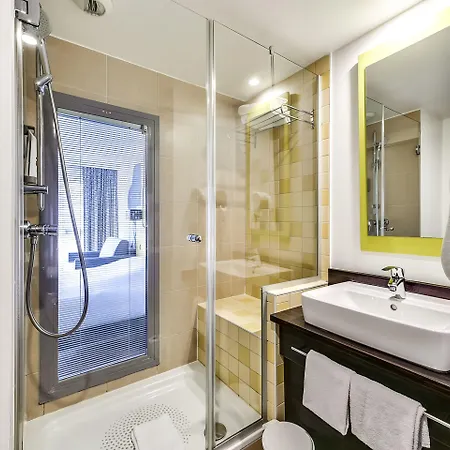 Ibis Styles Centre Port 3* Nice