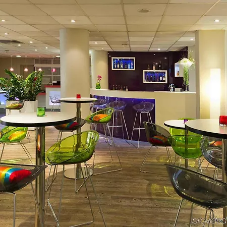 Hotel Ibis Styles Centre Port Nice