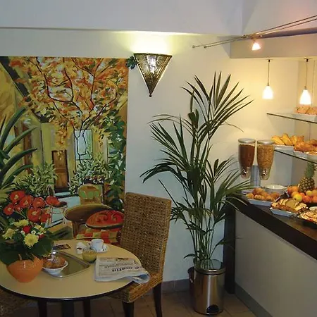 Szálloda Ibis Styles Centre Port