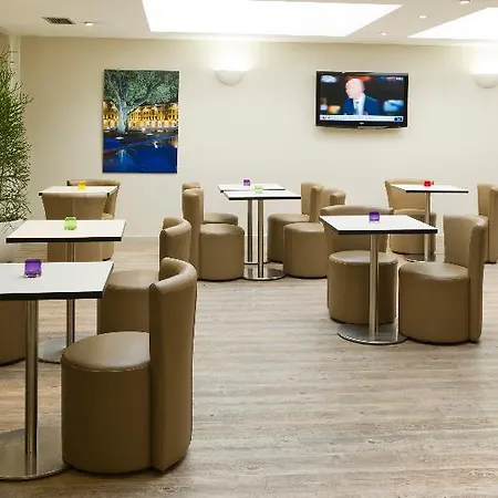 Ibis Styles Centre Port Hotel Nice