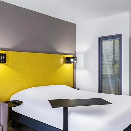 Ibis Styles Centre Port