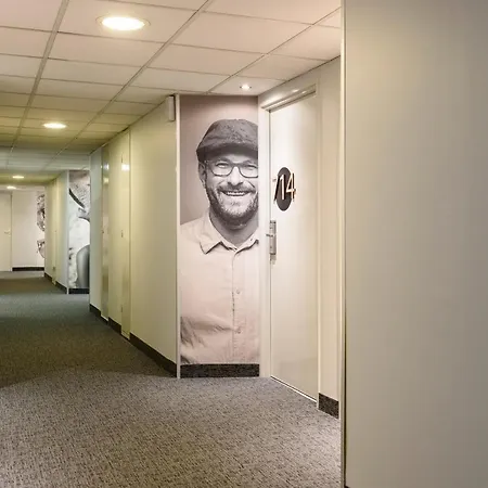 Ibis Styles Centre Port 3*