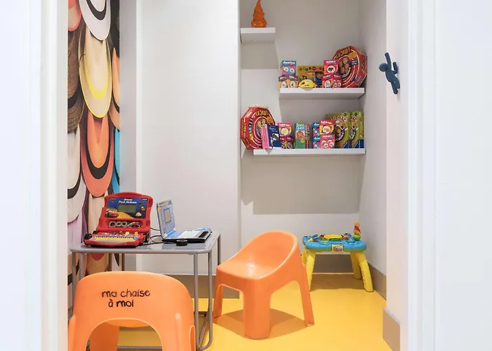 Ibis Styles Centre Port 3*