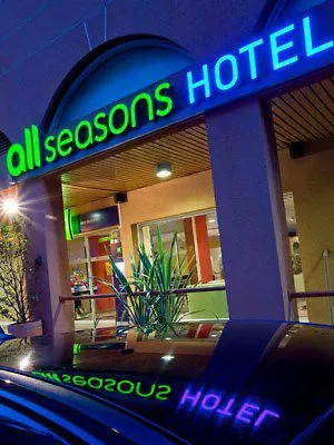 Ibis Styles Centre Port Szálloda Nizza