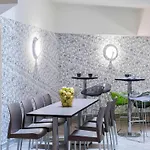 Ibis Styles Centre Port Nice