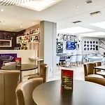 ホテル Ibis Styles Centre Port