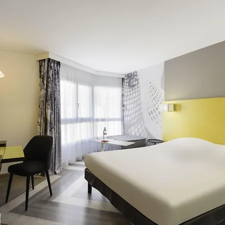 Hotel Ibis Styles Centre Port 3*