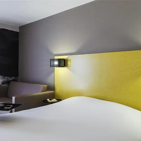 Ibis Styles Centre Port Hotel