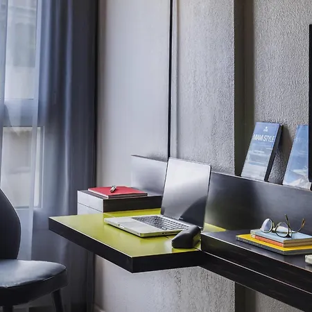 Otel Ibis Styles Centre Port 3*