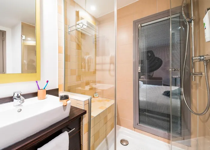 Ibis Styles Centre Port 3* Nice