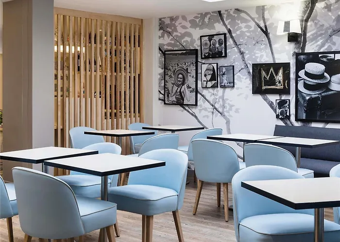 Ibis Styles Centre Port نيس