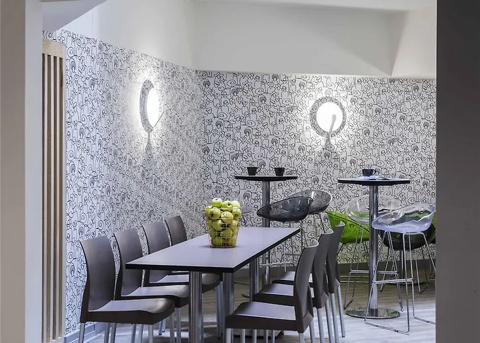 Hotell Ibis Styles Centre Port 3*