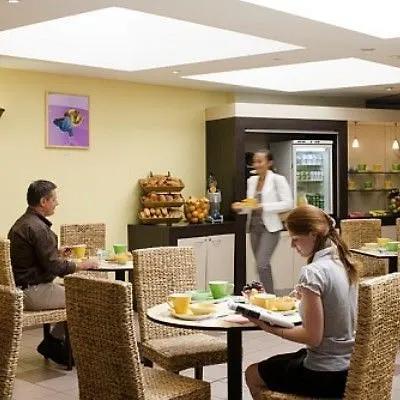 Hotel Ibis Styles Centre Port 3*