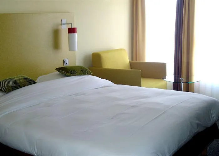 Hotel Ibis Styles Centre Port