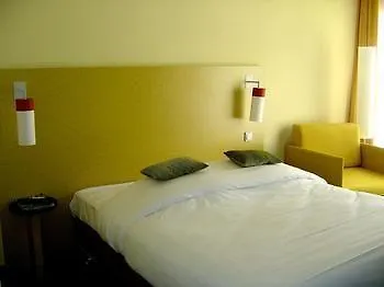 Hotel Ibis Styles Centre Port Nice