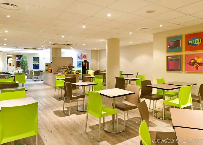 Ibis Styles Centre Port 3*