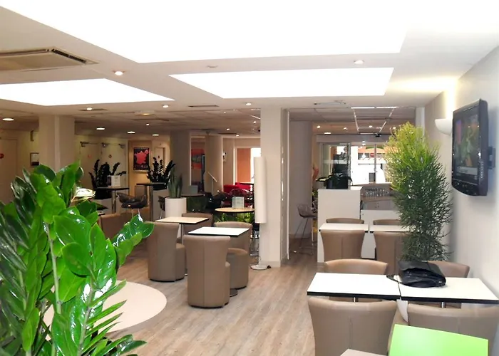 Ibis Styles Centre Port 3* Nice
