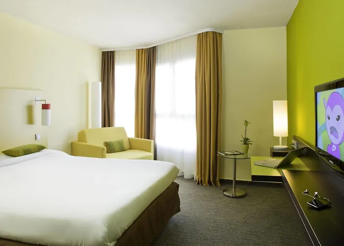 Hotell Ibis Styles Centre Port 3*