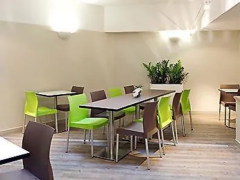 Ibis Styles Centre Port Nice