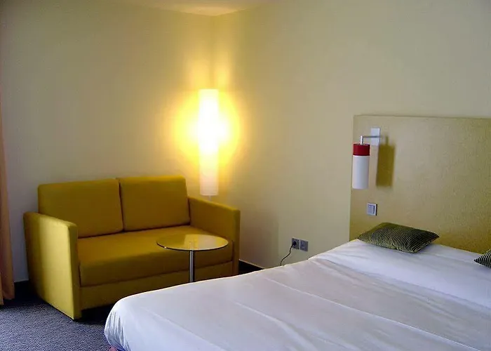 Ibis Styles Centre Port 3*