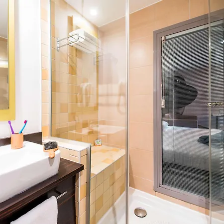 Ibis Styles Centre Port 3* Nizza