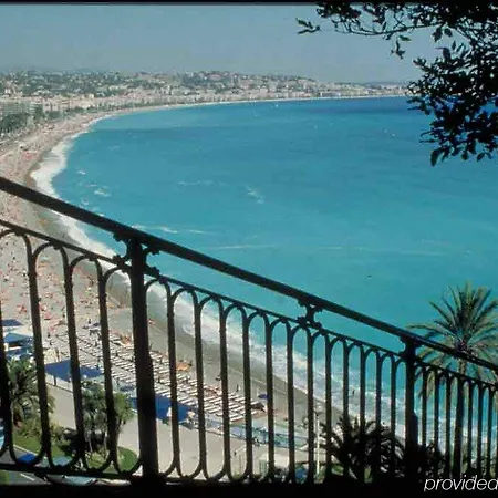 Ibis Styles Centre Port Nizza