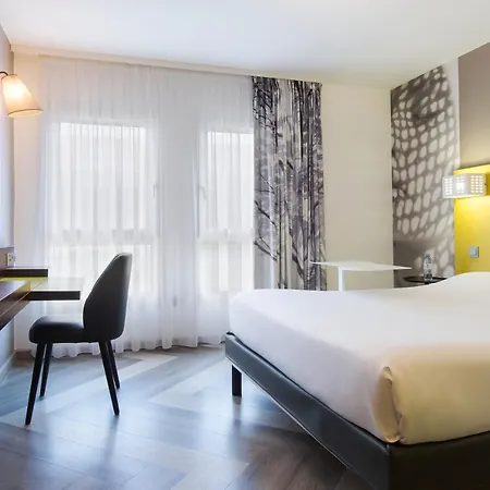 Ibis Styles Centre Port