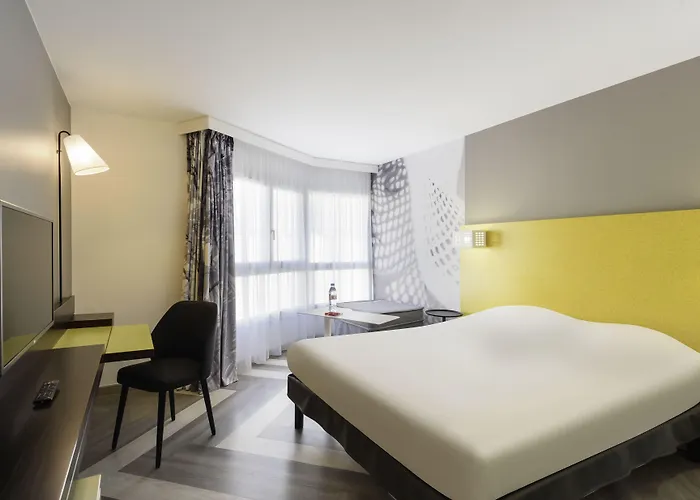 Hotell Ibis Styles Centre Port 3*