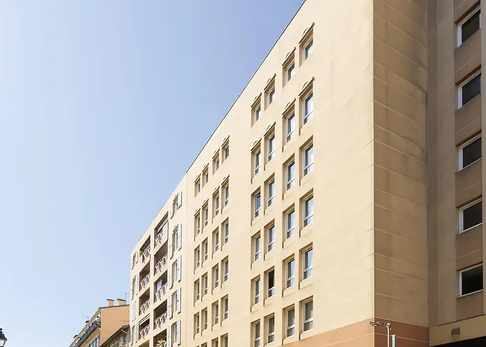 Ibis Styles Centre Port Hotell 3*