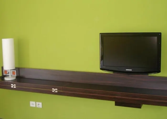 Hotell Ibis Styles Centre Port 3*